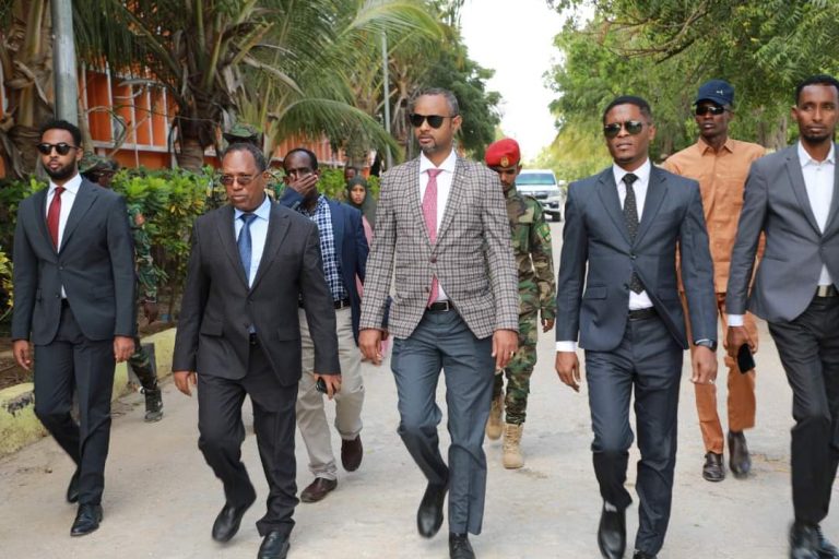 Wasiirka Maaliyadda XFS oo Booqday Xarunta Wasaaradda Gaashaandhigga. (Sawiro).