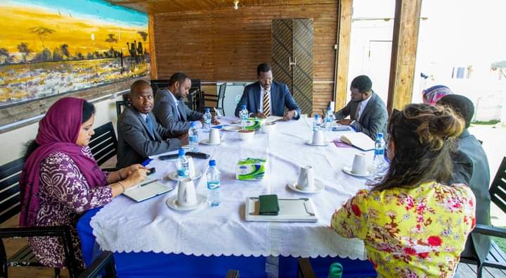 Madaxweyne Qoor Qoor oo la kulmay Agaasimaha Bariga Afrika ee hay’adda IOM