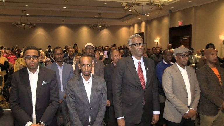 Ergeyga Gaarka ah ee Madaxweynaha JFS u qaabilsan Gurmadka Abaaraha oo kulan la qaatay jaaliyadda Soomaaliyeed ee ku dhaqan magaalada Toronto ee dalka Canada