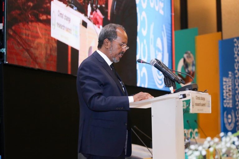 Madaxweyne Xasan Sheekh Oo Khudbad Ka Jeediyay Shirka Arrimaha Deegaanka Iyo Isbaddalka Cimmilada Ee Jabuuti.