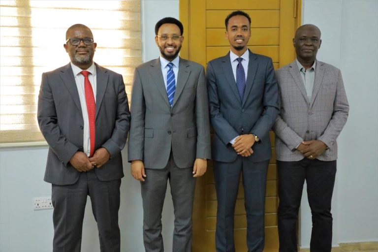 Wasiirka Shaqada iyo Arrimaha Bulshada oo qaabbilay Agaasimaha ILO ee Geeska Afrika