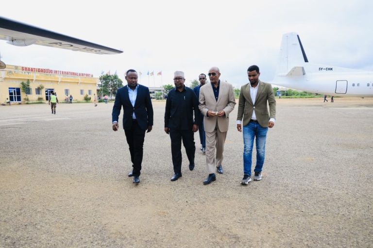 Wasiirka arrimaha gudaha, federaalka iyo dib u heshiisiinta oo Gaaray magaalada Baydhabo ee Xarunta KMG ee Dowlad Goboleedka koonfur Galbeed