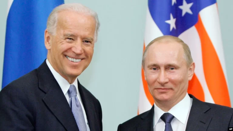 Putin oo 200 muwaadiniin Mareykanka ah ka maamnuucay inay soo galaan Ruushka