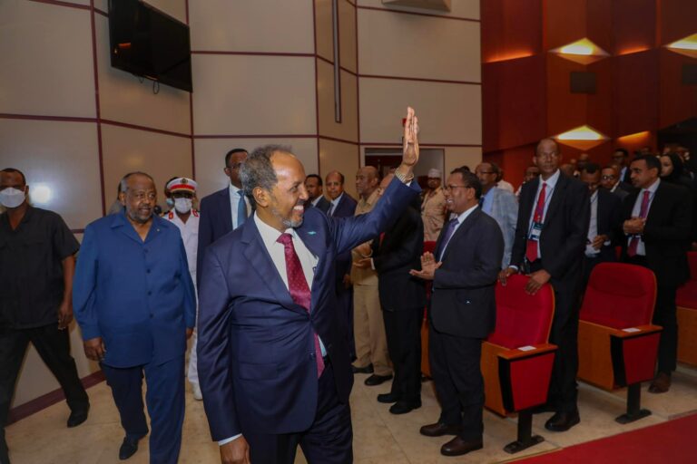 Madaxweyne Xasan Sheekh Maxamuud oo ka qeybgalay Madasha Aragti-wadaagga Soomaaliyeed ee Heritage