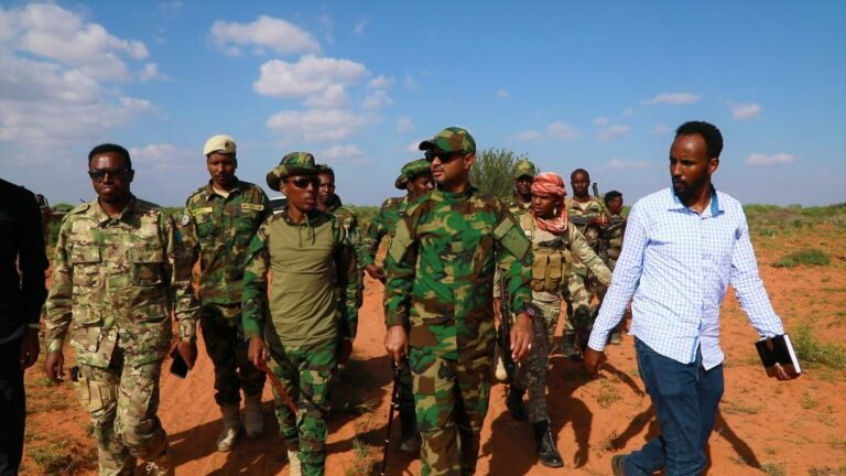 Wasiirka Gaashaandhigga Soomaaliya oo gaaray degmada aadan yabaal ee Gobolka shabeelada Dhexe