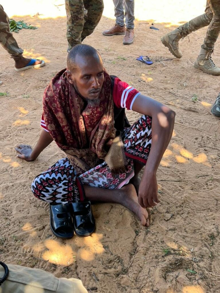nabadoon ka Tirsanaa Khawaarijta oo isku soo dhiibay Ciimada Dowladda