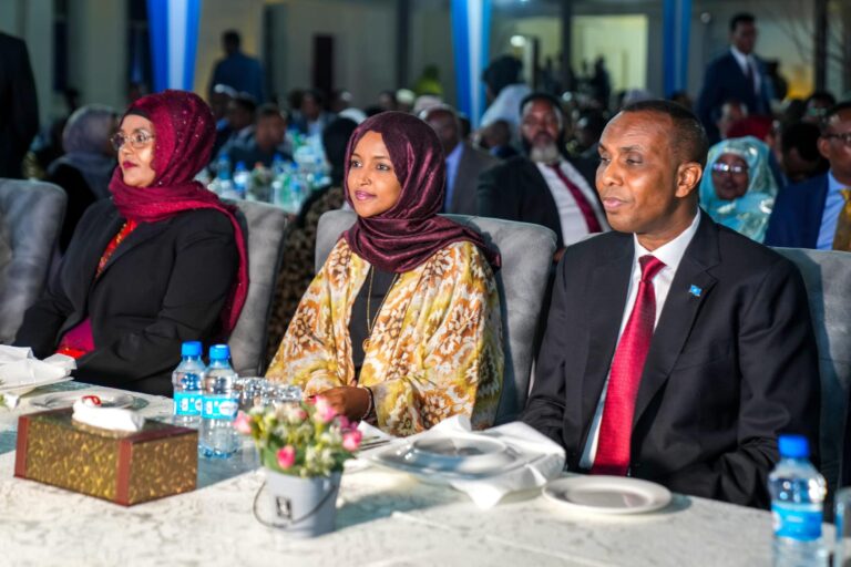 Ra’iisul Wasaare Xamse oo Xaflad soo dhaweyn ah ku maamuusay Xildhibaan Ilhaan Cumar oo ka tirsan Aqalka Wakiilada Mareykanka