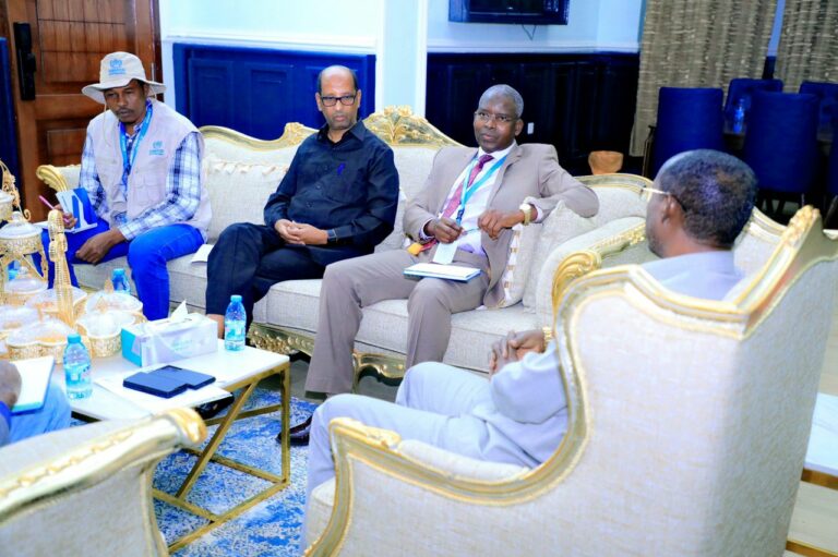 Duqa  Muqdisho Oo Lakulmay Madaxa hey’adda qaxootiga adduunka