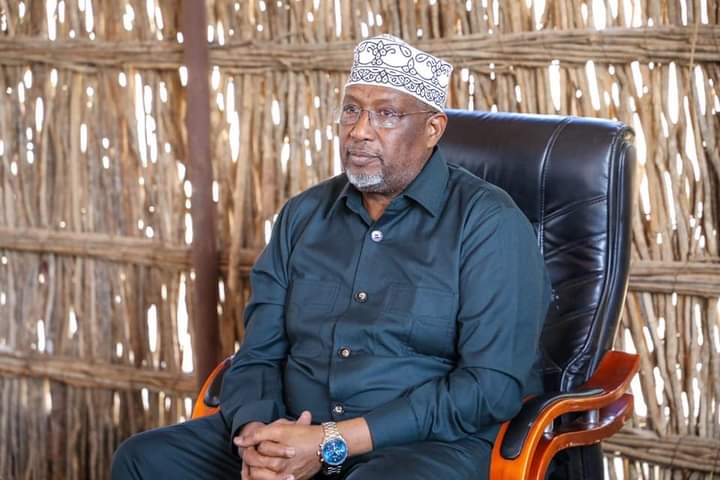 Guddoomiyaha Golaha Shacabka Sheekh Aadan Maxamed Nuur (Madoobe) ayaa kulan la qaatay siyaasiyiin reer Koonfur Galbeed oo ka aragti duwan Maamulka Koonfur Galbeed.