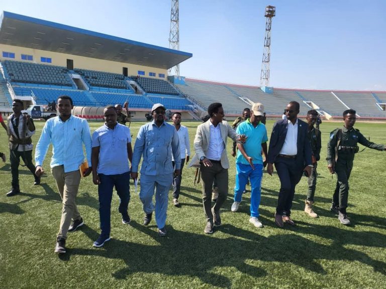 Wasiirka wasaaradda dhalinyarada iyo ciyaaraha XFS oo Maanta Booqday garoomada ciyaaraha ee ku yaala magaalada Muqdisho