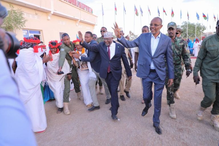 Guddoomiyaha golaha shacabka ee BJFS iyo wafdi uu hogaaminayo oo  maanta ka degay magaaladda Baydhabo ee xarunta gobolka Baay