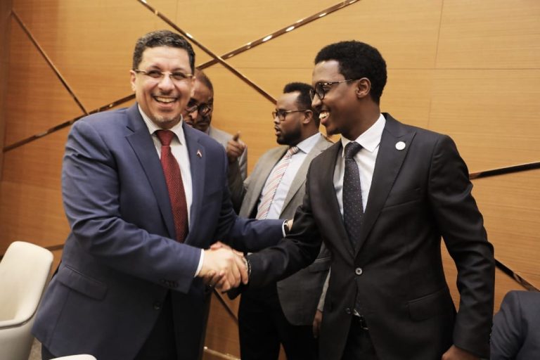 Wasiirka Arrimaha Dibedda Yemen oo muqdisho kulan soodhaweyn ah loogu sameeyey.