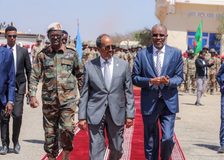 [SAWIRRO] Madaxweyne Xasan Sheekh oo Gaaray Magaalada Baydhabo