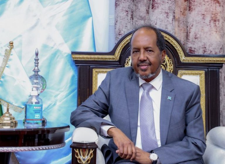 Madaxweyne Xasan Sheekh oo kulamo kala duwan la qaatay ka qayb galayaasha Shirka dib u heshiisiinta Koofur Galbeed