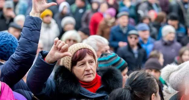 Dibad baxayaal reer Moldova ah oo cod sadey inuu soo fara geliyo Ruushka