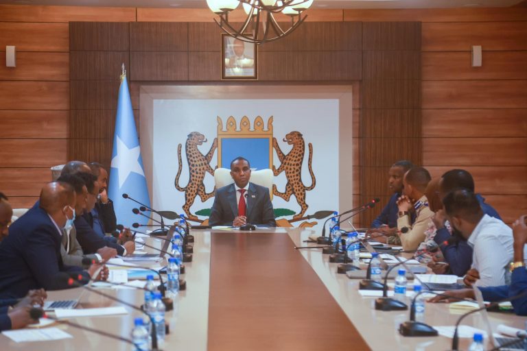 Ra’iisul Wasaare Xamse oo guddoomiyay Shirka Amniga oo lagu soo bandhigay tallaabooyin la xiriira ka hortagga maalgelinta Khawaarijta