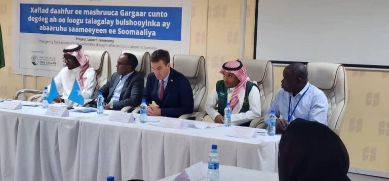 Hay’adda Maaraynta iyo hay’adda WFP oo daah-furay Mashruuc gargaar cunto deg deg ah oo loogu talagalay bulshada Soomaaliyeed ee abaaruhu saameeyeen
