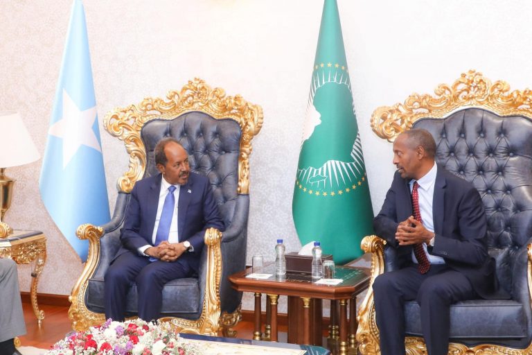 [DAAWO] Madaxweyne Xasan Sheekh oo gaaray Dalka Itoobiya