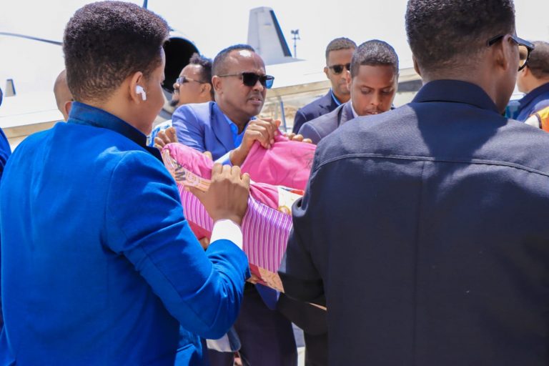 [DAAWO] Hey’adda Maareynta Masiiboyinka Qaranka ayaa Muqdisho soo gaarsiisay Shacab ku soo dhaawacmay Dagaalka ka socda Laascaanood
