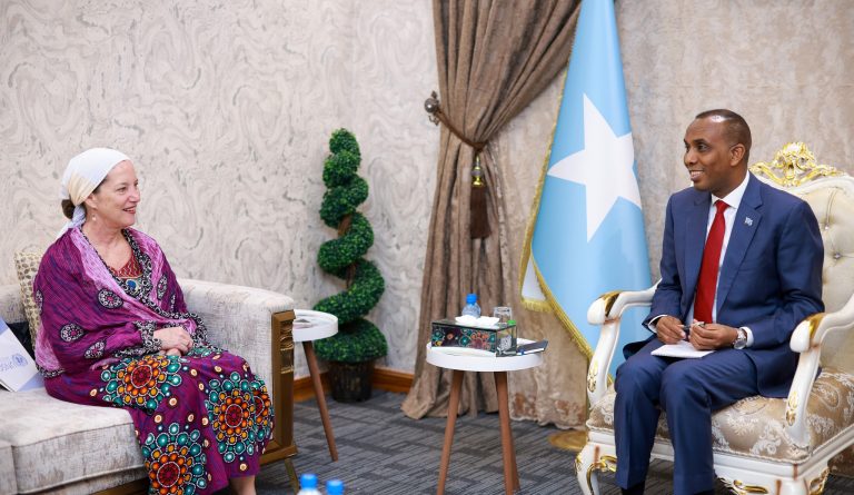 Ra’iisul Wasaare  Xamse Cabdi Barre oo Maanta qaabilay Madaxa Xafiiska Qaramada Midoobay ee UNSOS