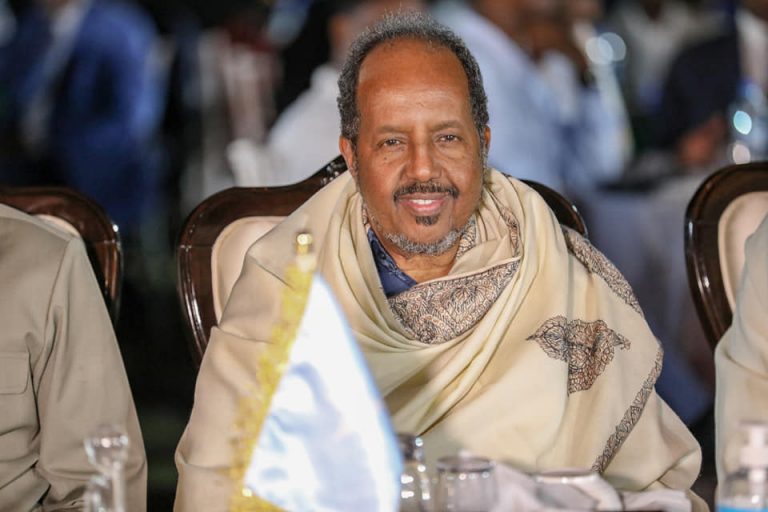 Madaxweyne Xasan Sheekh oo ka hadlay horumarka laga gaaray dagaalka Khawaarijta lagula jiro