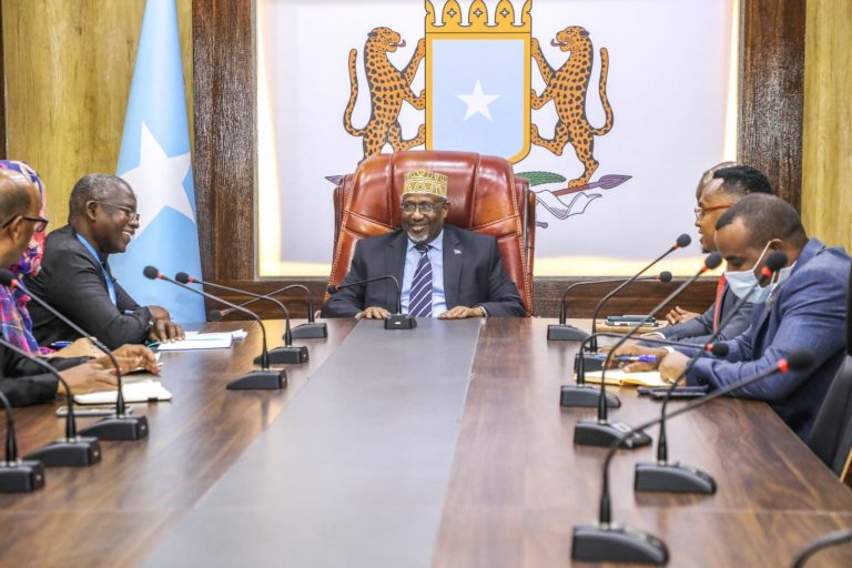 Guddoomiyaha Golaha Shacabka oo la kulmay Madaxa Hay’adda Qaxootiga Adduunka ee Qaramada Midoobay UNHCR Soomaaliya