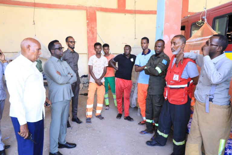 Guddoomiye Ku-xugeenka Amniga Gobolka Banaadir oo kormeeray xarunta Dabdamiska iyo xarunta Degmada Hodan