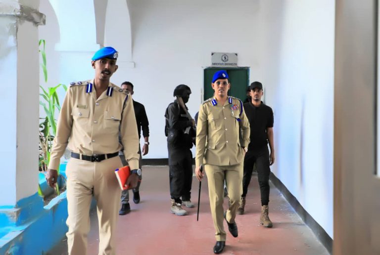 Taliyaha Booliska Soomaaliyeed oo kormeeray qaar ka mid ah saldhigyada Booliska gobolka Banaadir