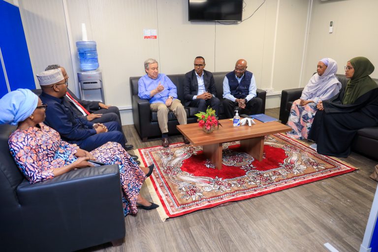 Xoghayaha Guud ee Qaramada Midoobay António Guterres  oo goordhaw u duulay Magaalada Baydhabo