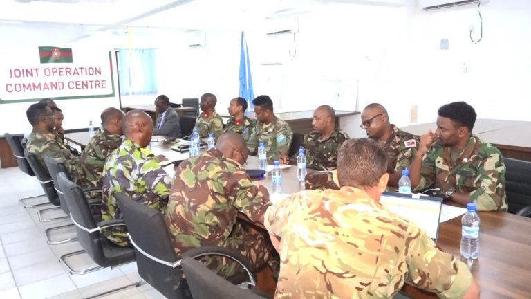 Kulan looga hadlayay dardar gelinta dagaalka khawaarijta oo Muqdisho lagu qabtay {Sawirro}