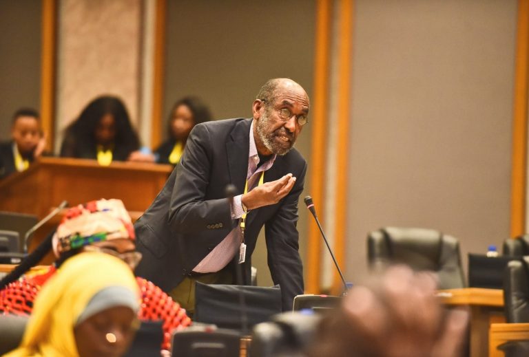 Golaha Aqalka Sare ee Baarlamaanka Jamhuuriyadda Federaalka Soomaaliya oo xubin ku yeeshay Baarlamaanka Pan-Afrika.