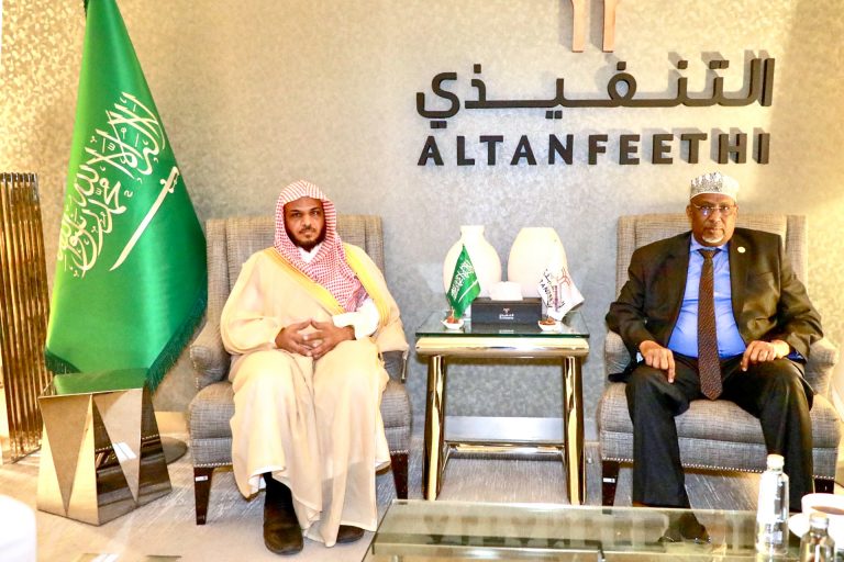 Guddoomiye Sheekh Aadan Madoobe oo gaaray magaalada Riyaad ee caasimadda Boqortooyada Sacuudiga