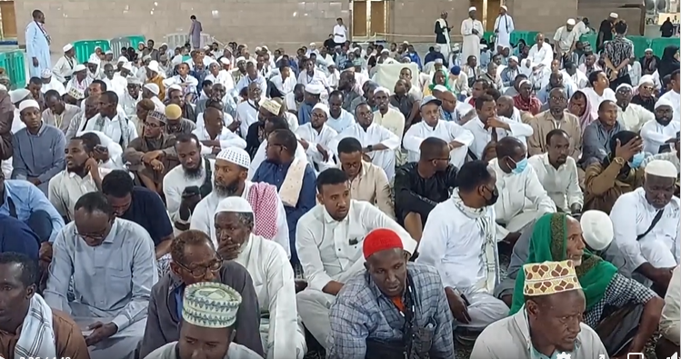 Boqolaal xujey Soomaali ah oo ay kujiraan Mas’uuliyiin DFS ka tirsan ayaa xalay gutay siyaarada Rowdada ee Masjidu Nabawi SCW