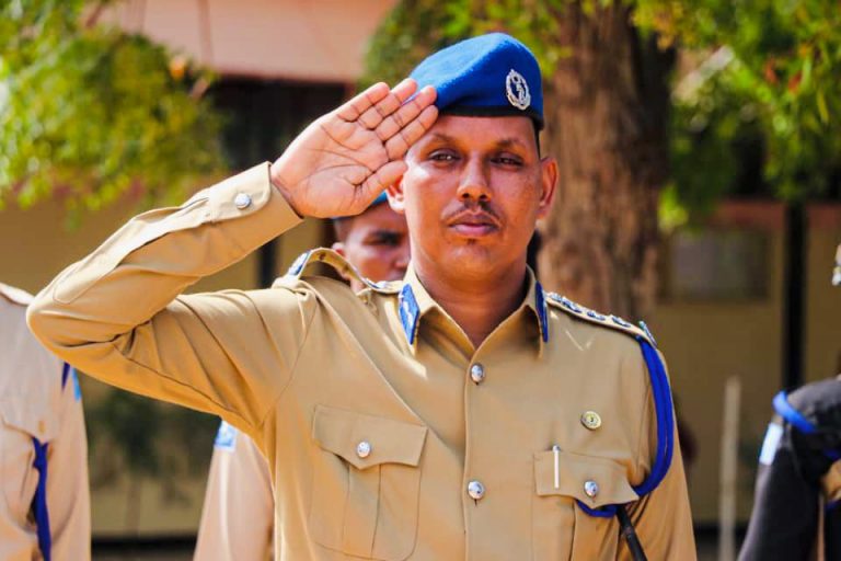 TALIYAHA CIIDANKA BOLIISKA OO KORMEERAY CIIDANKA TABABAR UGU JIRA DUGSIGA GENERAL KAAHIYE