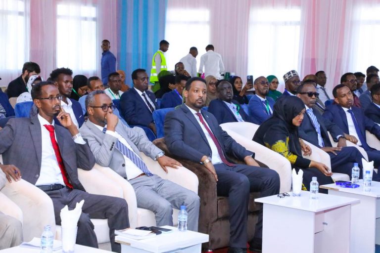 Shir looga hadlayo Taabba gelinta nidaamka Dowladnimada loo-dhanyahay oo Dhuusamareeb ka furmay.