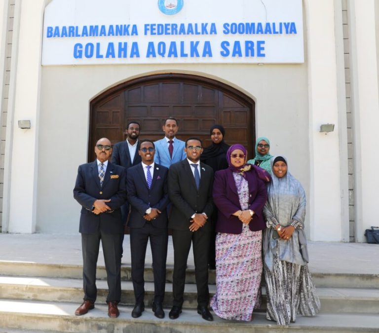 Wasiirka Dhallinyarada XFS oo hortegay Guddiga Arrimaha Bulshada Golaha Aqalka Sare BJFS  