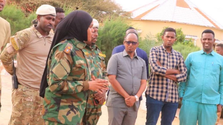 Saraakiil ciidan oo booqday ciidamo u diyaar garoobay wajiga labaad ee dagaalka khawaarijta looga cirib tirayo dalka