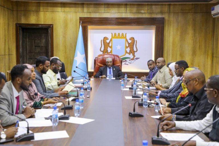 Guddoomiyaha Golaha Shacabka ayaa maanta shir guddoomiyay kulanka 25-aad ee Guddiga Joogtada