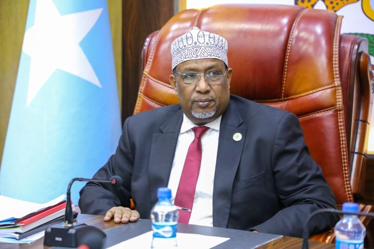 Guddoomiye sheekh Aadan oo shir guddoomiyey kulanka 26-aad ee guddiga joogtada ah ee golaha shacabka.