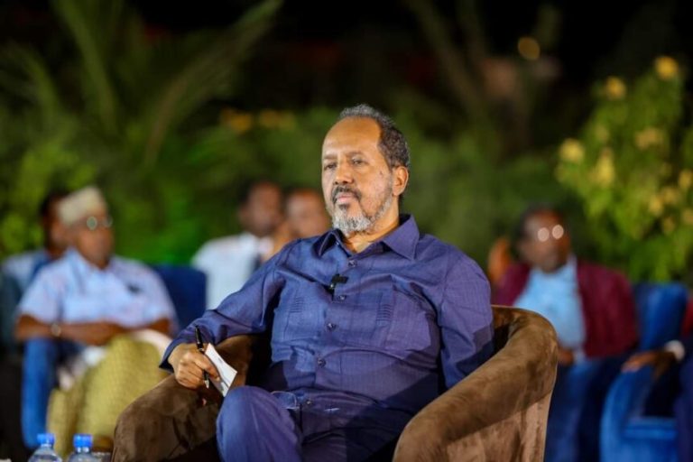 Madaxweyne Xasan“Khaawarijta waxaa lagala dagaalami doonaa fikirka marka uu dhamaado kan Militeriga”