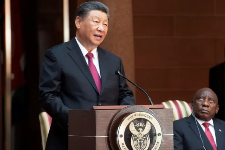 Madaxda kooxda BRICS oo doonaya in la ballaariyo dhismaha ururkaasi