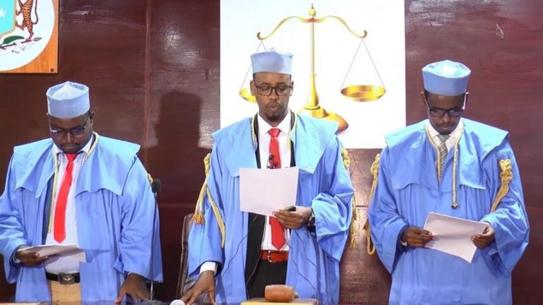 Maxkamadda gobolka Banaadir oo maanta mar kale u fariisanaysa dacwad ka dhan ah eedeeysanayaal loo haysto musuq