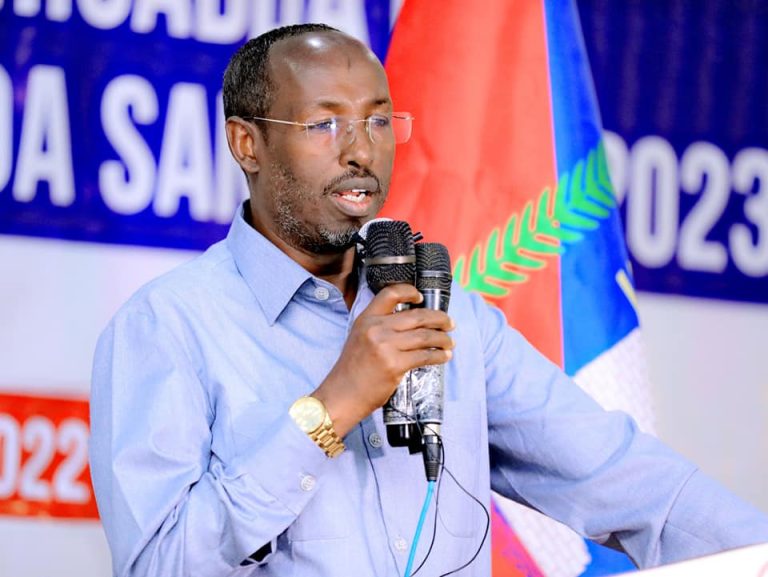 Guddoomiyaha Gobolka Banaadir : Waa inaan muujinaa midnimadeena ku aadan ladagaalanka Khawaarijta iyo in dalkaan laga sifeeyo