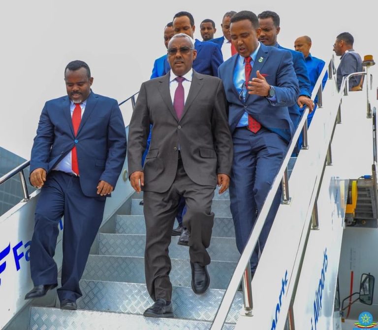 Ra’iisul Wasaare Ku-xigeenka XFS Mudane Salax Axmed Jaamac ayaa magaalada Muqdisho ku soo dhaweeyey dhiggiisa dalka Ethiopia