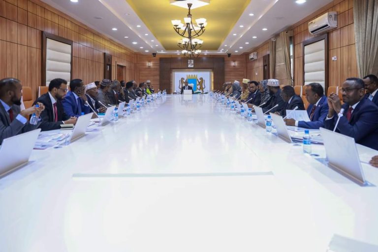 Golaha Wasiirrada XFS oo meel-mariyey Hindise Sharciyeedka Arrimaha Xajka iyo Xeer-nidaamiyaha Xuquuqda Bukaanka