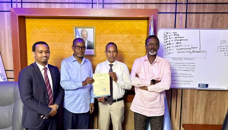 Hay’adda Duulista Rayidka Soomaaliyeed oo markii u horreysay bixisay shahadaada amniga diyaaradaha