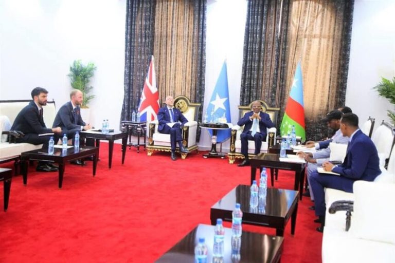 Madaxweynaha Dowlad goboleedka Koonfur galbeed oo qaabilay Safiirka UK u jooga Soomaliya