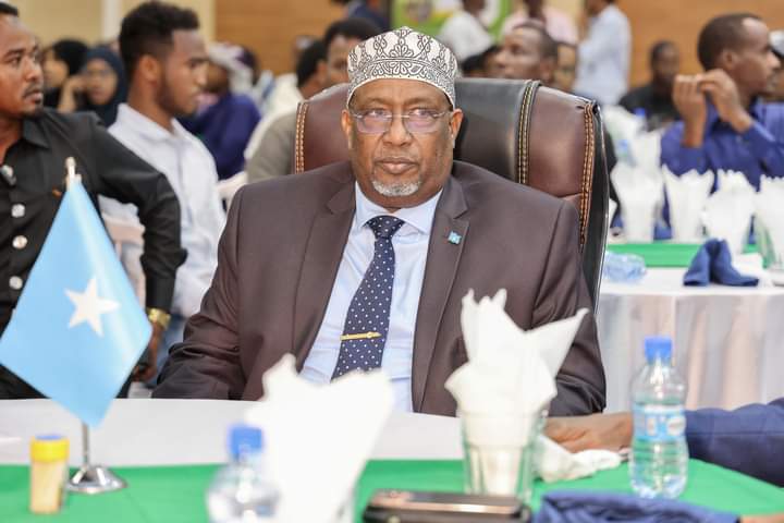 Guddoomiye Sheekh Aadan Madoobe oo ka qeyb galay munaasabad loogu dabaal dagayey guulaha Shirkadda Hormuud