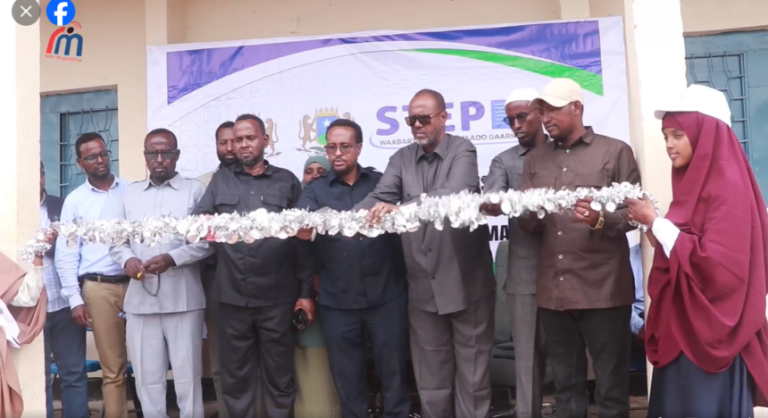 Wasaaradda Waxbarashada DFS oo dib u furtay iskuulaadkii Maxaas ee Cadowgu burburiyey.