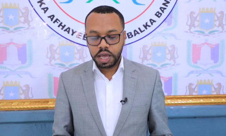 Maamulka Gobolka Banaadir oo gacanta kusoo dhigay shirkado lacaga been abuur ah ka qaadayay Bajaajleyda ka howl gasha Muqdisho,